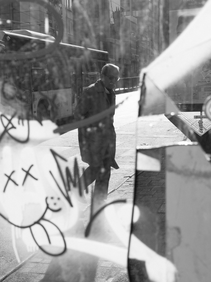 Behind the graffiti mirror. Kadıköy.